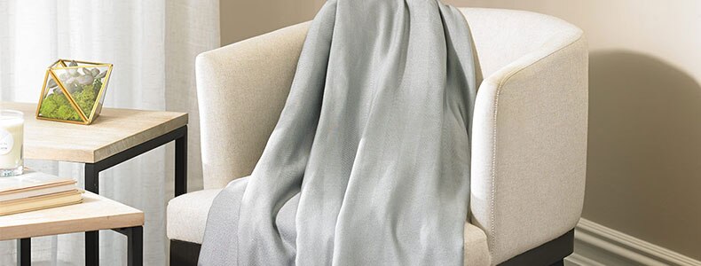 landmark half banner right